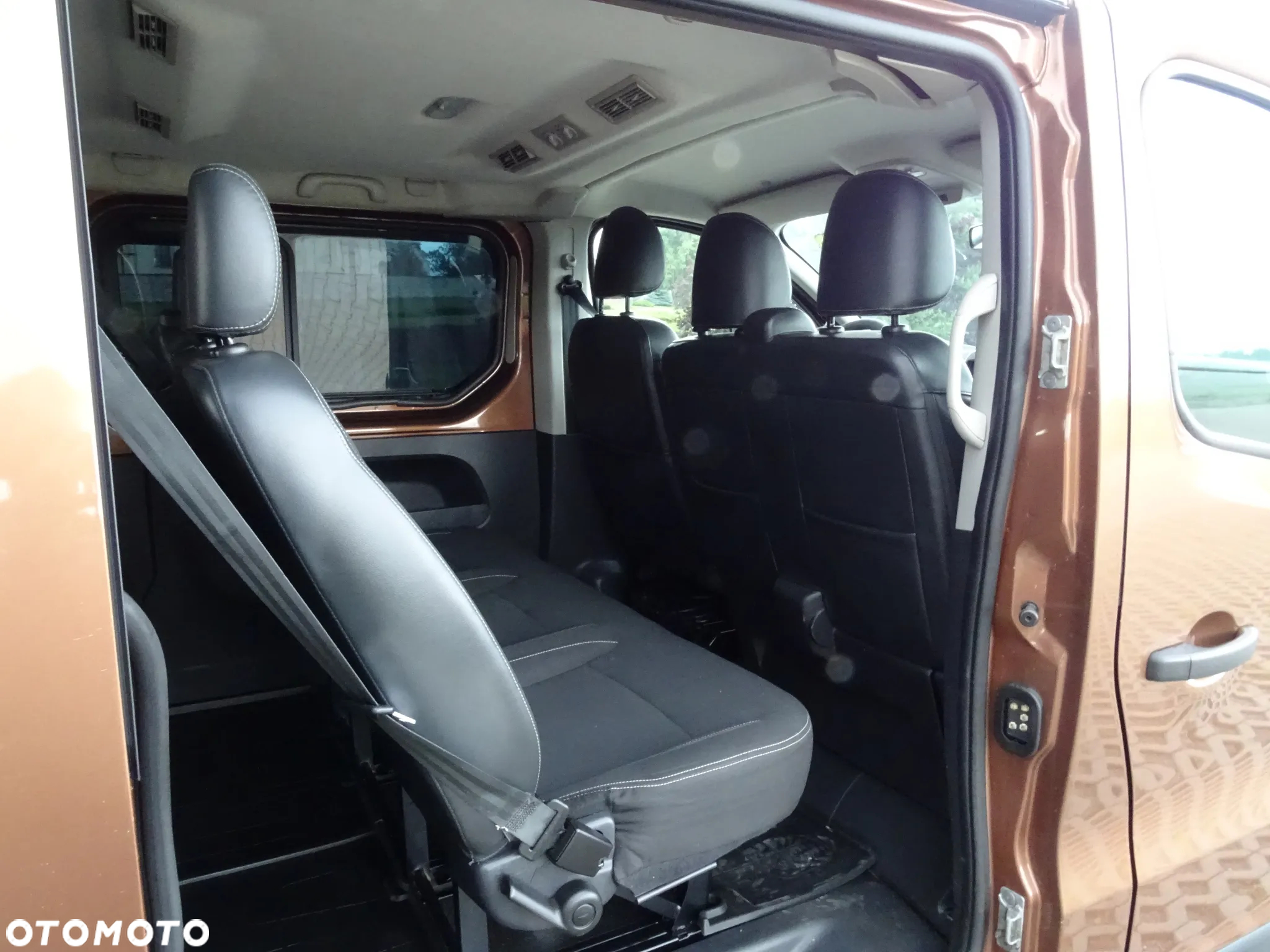 Renault Trafic SpaceClass 1.6 dCi - 8