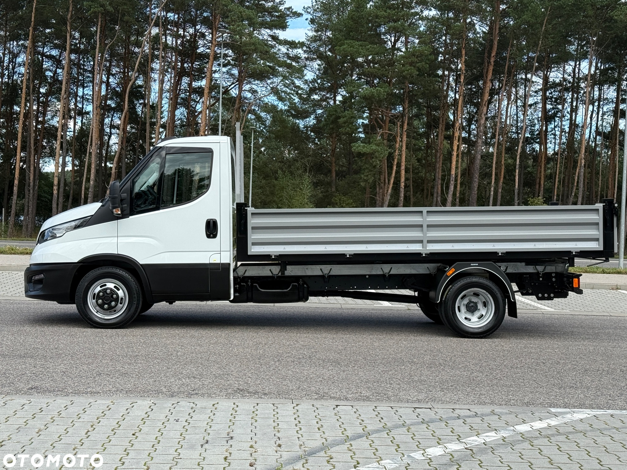 Iveco DAILY 35-180 3.0 HPI 180KM WYWROTKA 3-stronna ! 78 tyś km! Resor +Poduszka! HAK!!! - 4