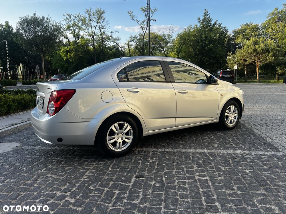 Chevrolet Aveo - 7