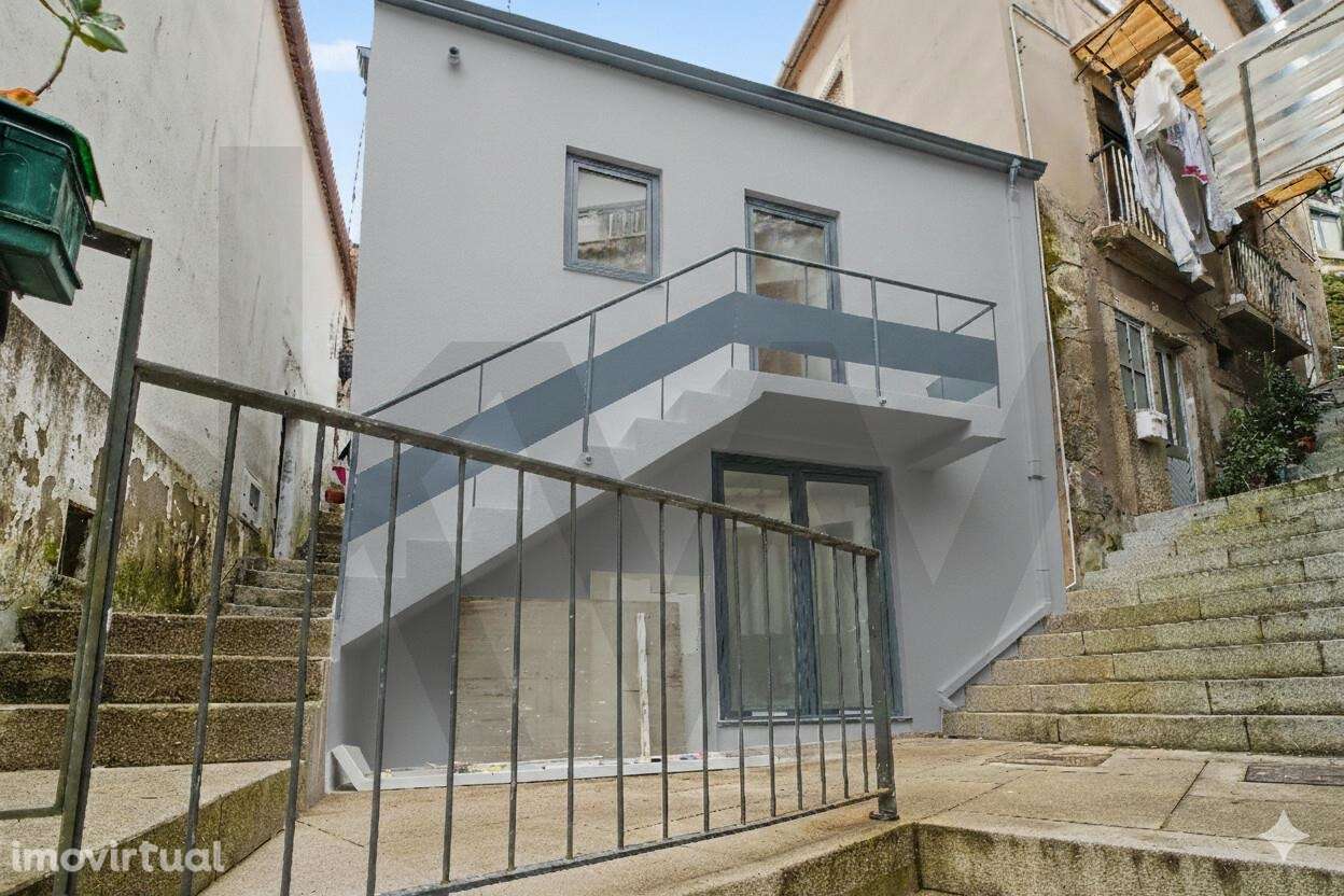 Moradia T2 Totalmente Renovada - 2ª Linha de Rio Douro (Vila Nova de G - Grande imagem: 5/28