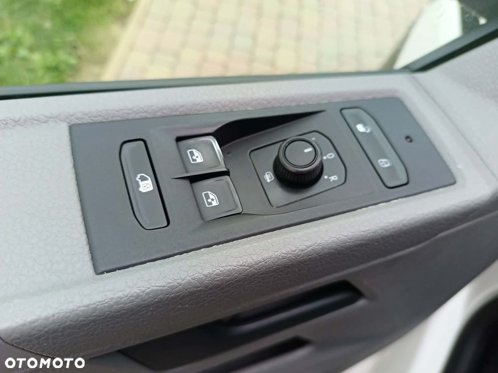 Volkswagen Transporter - 16
