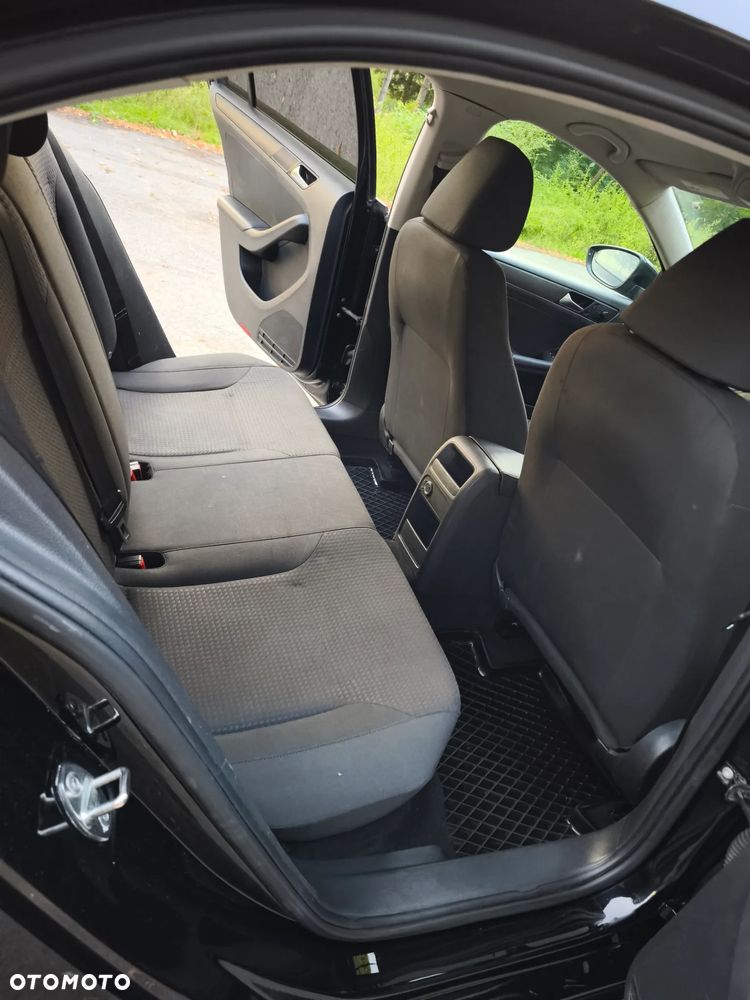 Volkswagen Jetta 2.0 Base - 9