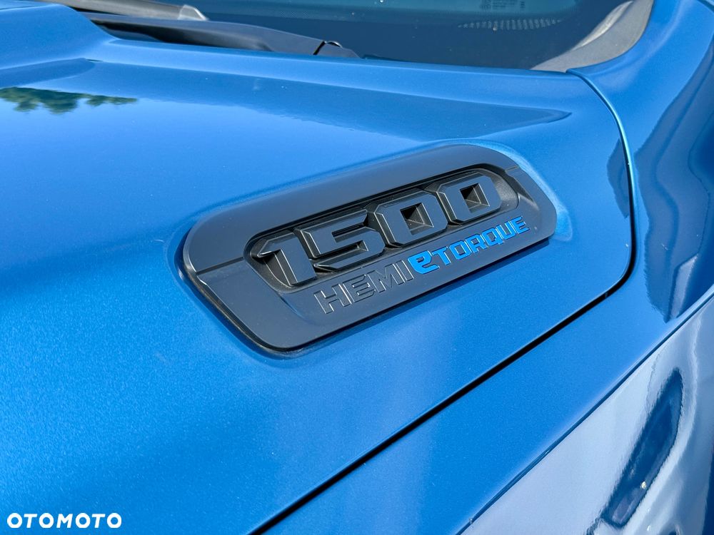 RAM 1500 - 8