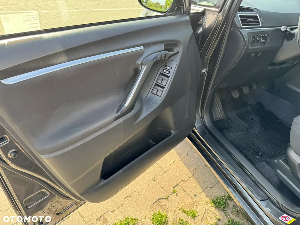 Toyota Verso 2.0 D-4D Premium 7os - 13
