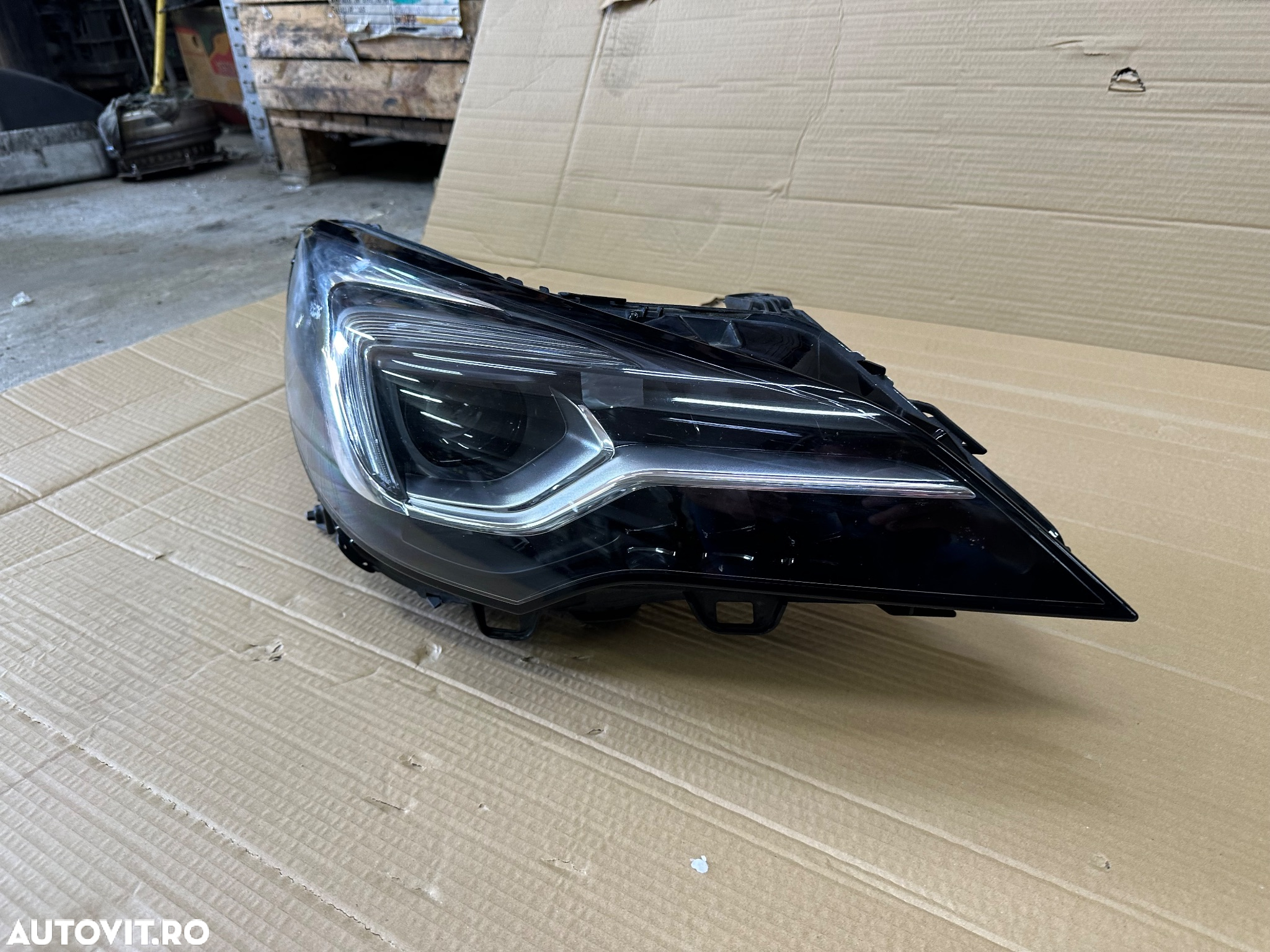 Far dreapta full led matrix OPEL ASTRA K an 2016-2020 fara defect cod original 39023763 - 2