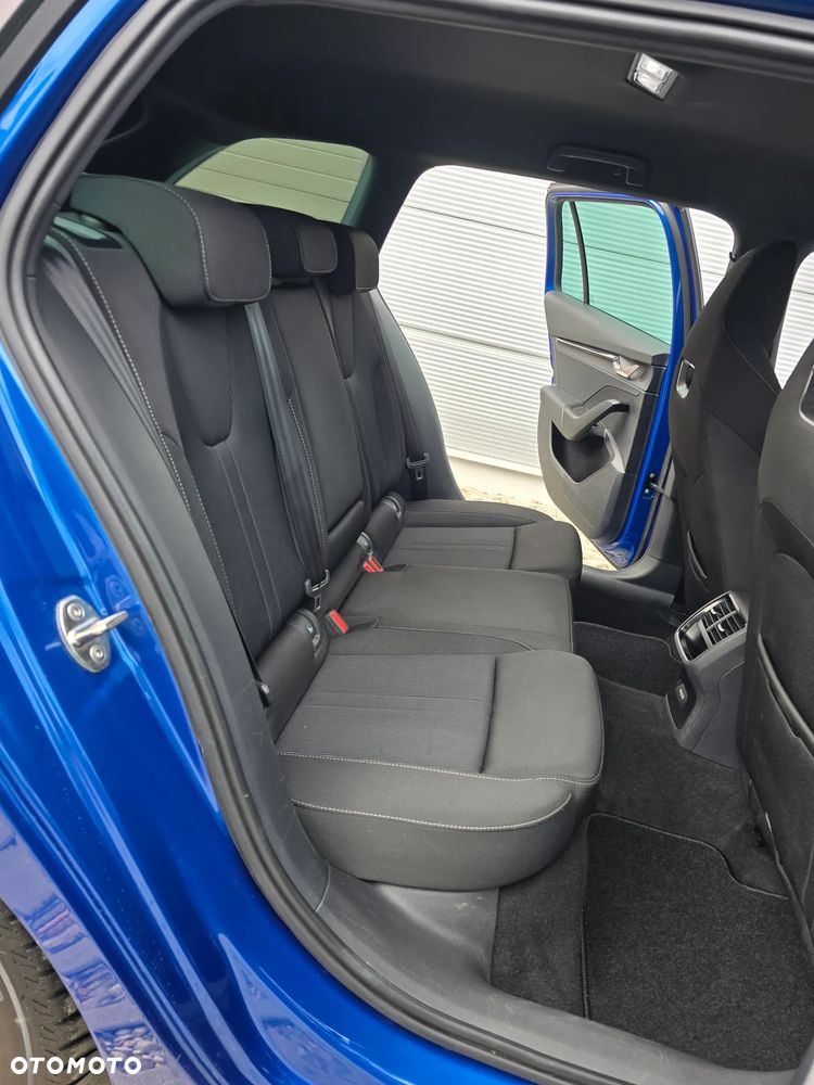 Skoda Octavia 2.0 TDI DSG Sportline - 20