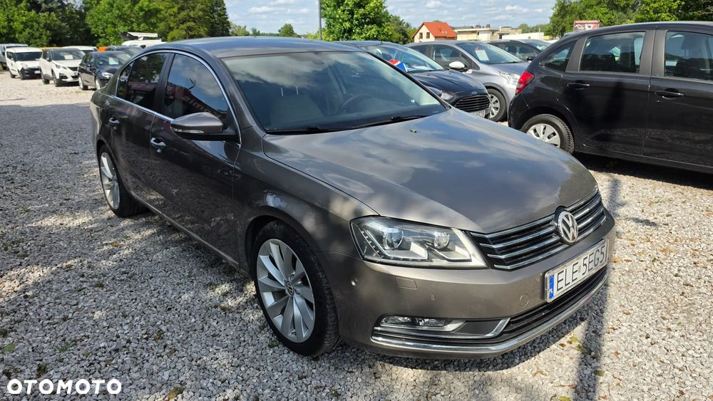 Volkswagen Passat 2.0 TDI Highline DSG - 9