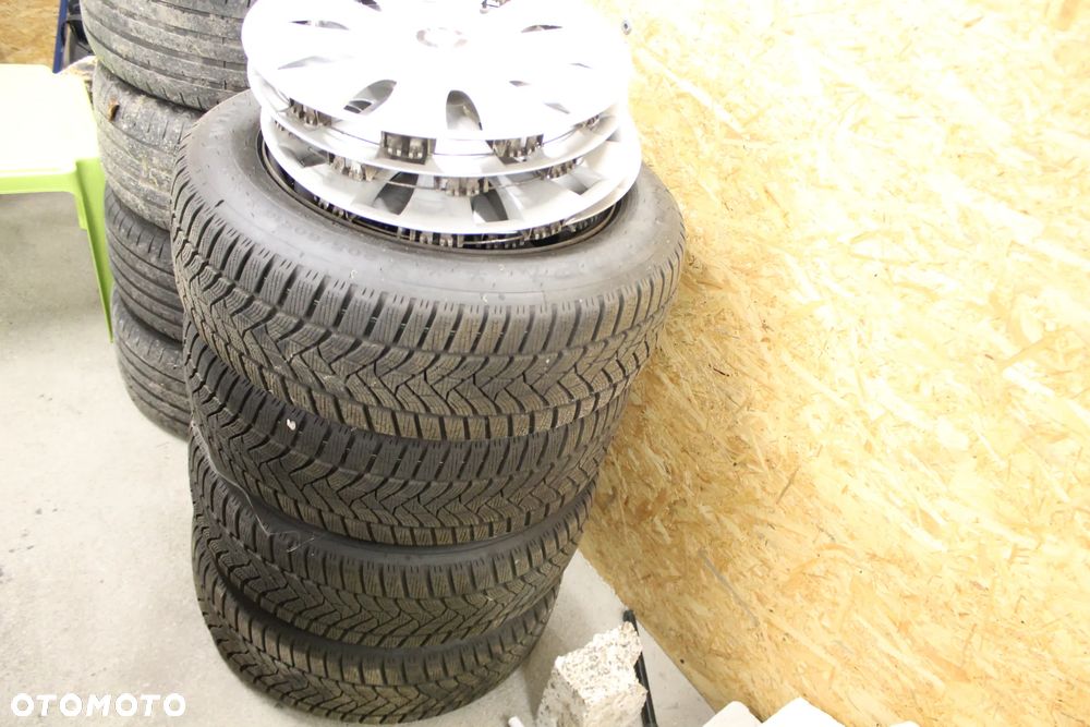 BMW Seria 3 320i - 23