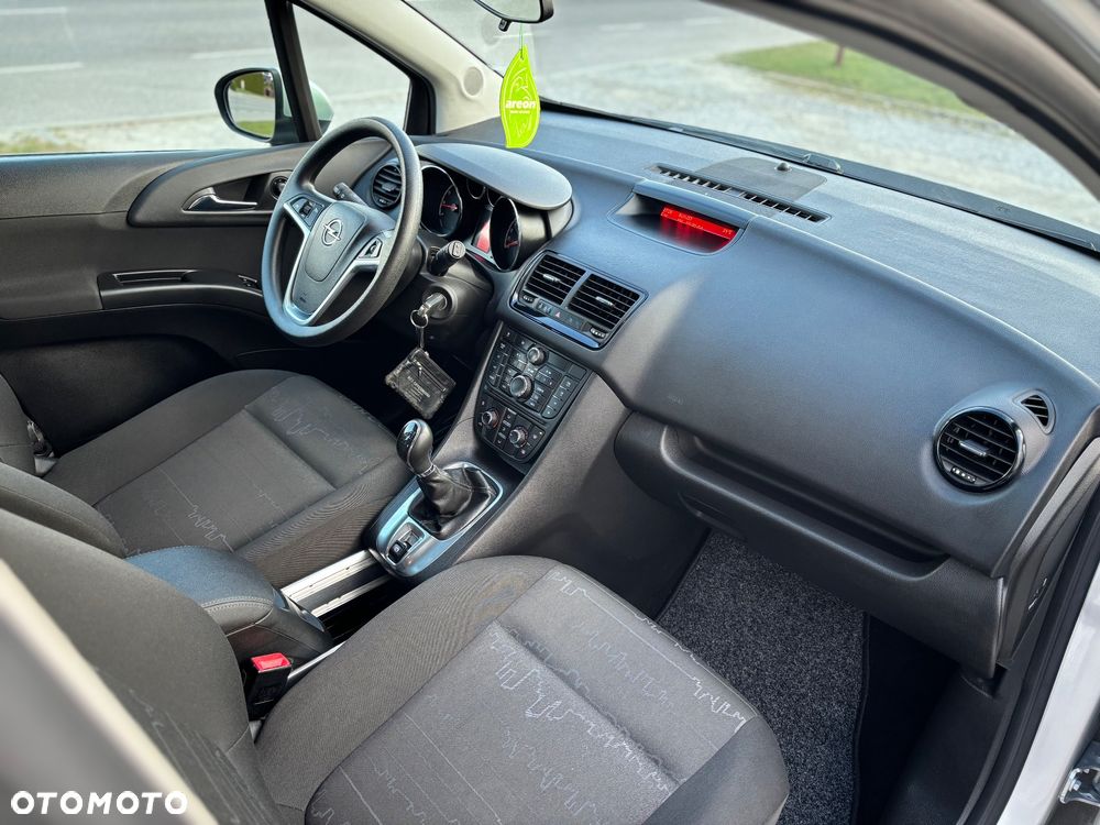 Opel Meriva - 11