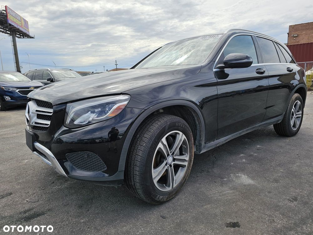 Mercedes-Benz GLC 300 4Matic 9G-TRONIC Exclusive - 17