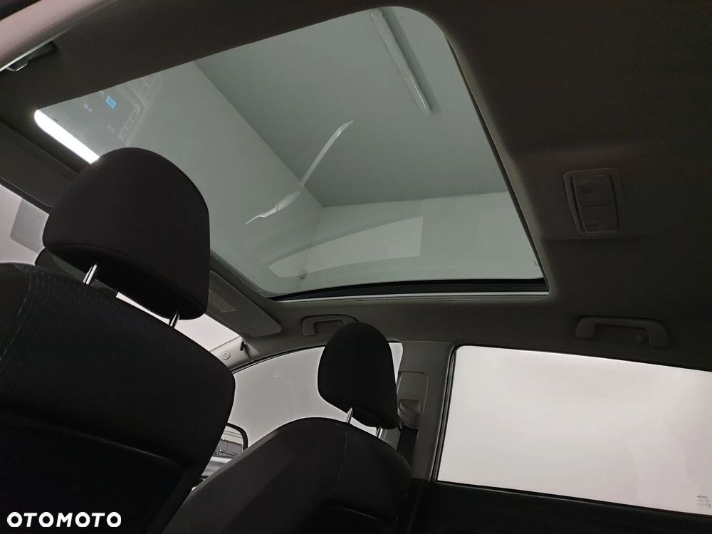 Toyota Verso 2.0 D-4D Premium - 21