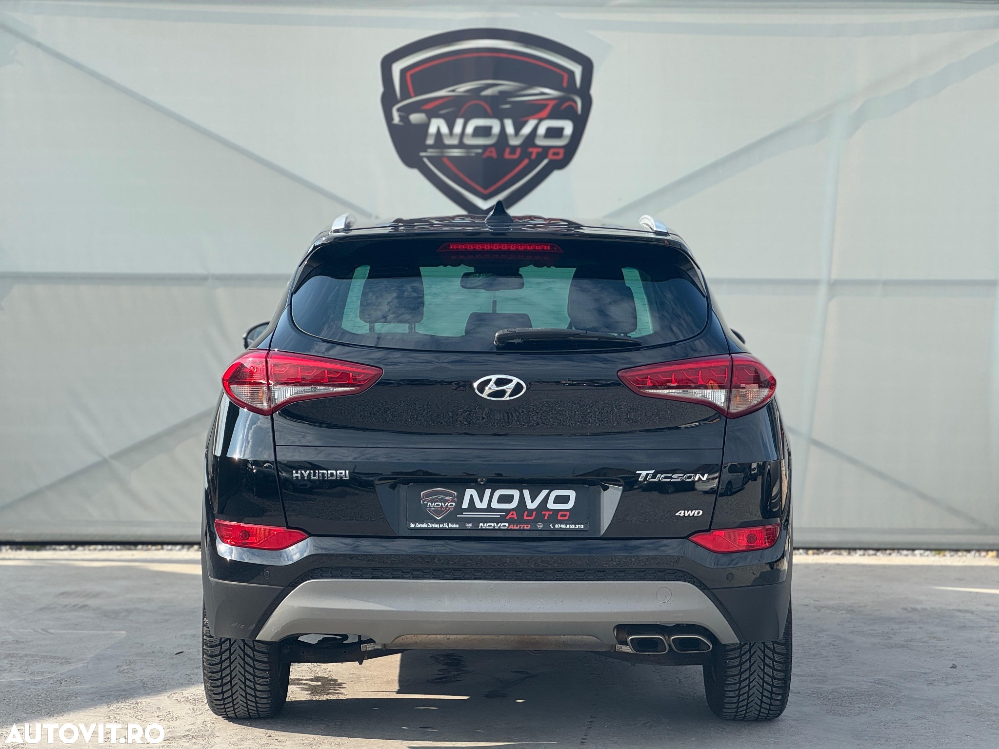 Hyundai Tucson 2.0 CRDI 4WD Automatik Style - 31