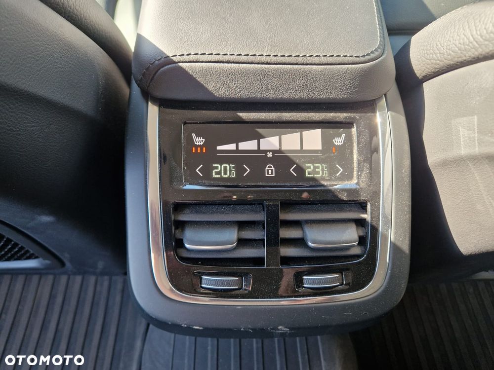 Volvo V60 B4 D Plus Dark - 18