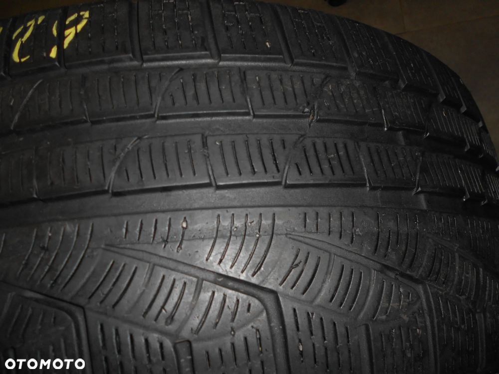 OPONA POJEDYNKA 245/45R19 PIRELLI SOTTOZERO WINTER 240 SERIE II DOT 4315 6.9MM - 2