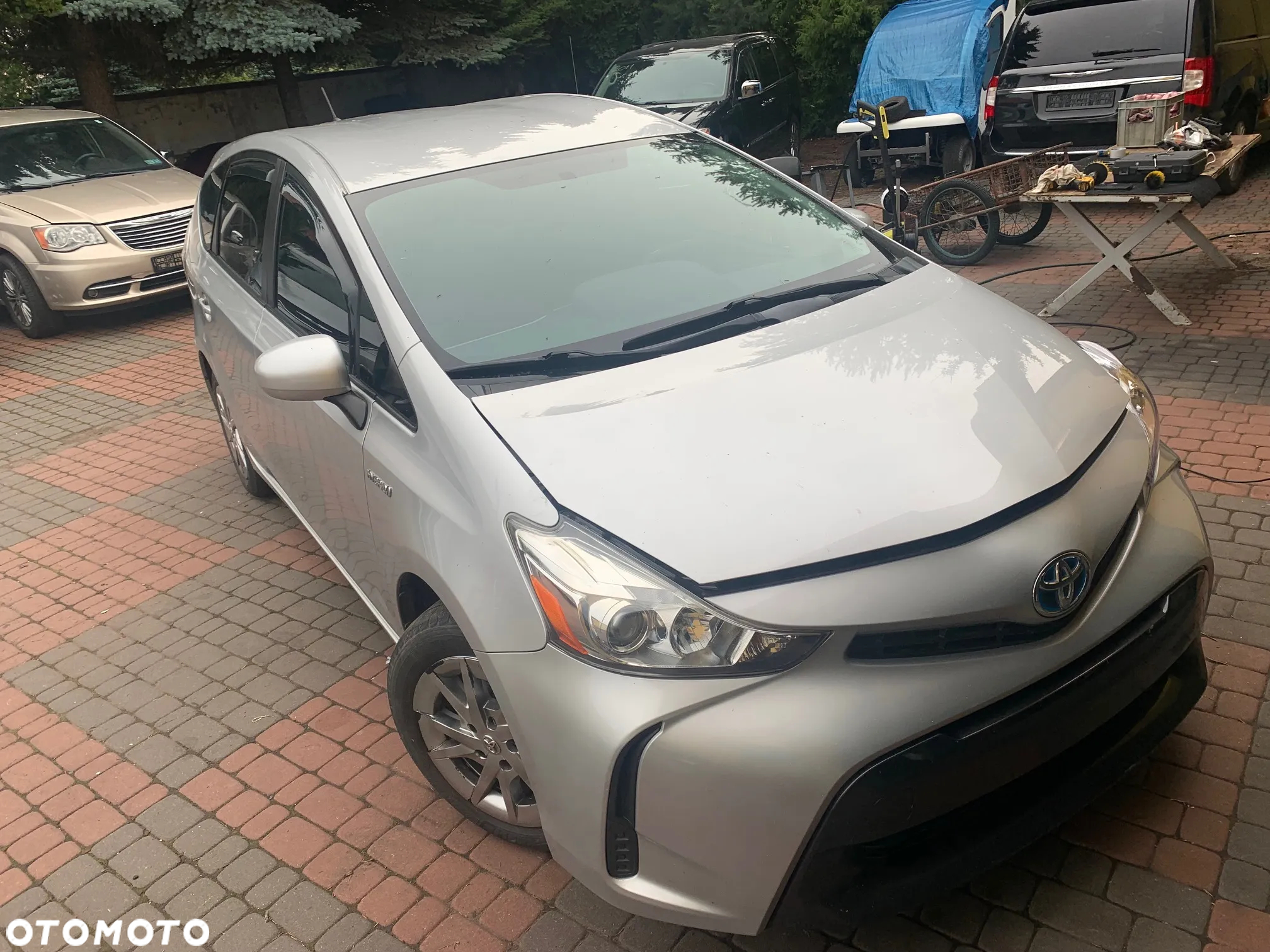 Toyota Prius+ (Hybrid) Life - 3