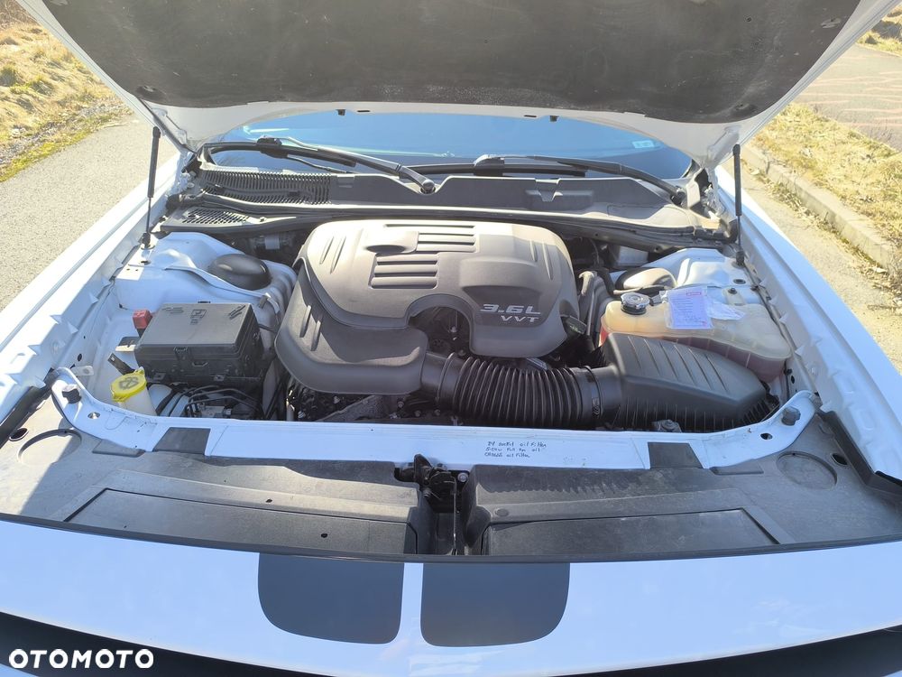 Dodge Challenger - 22