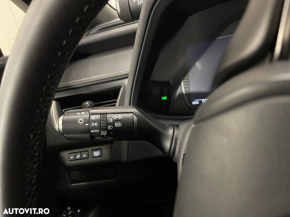 Lexus UX 250h Business Edition - 21