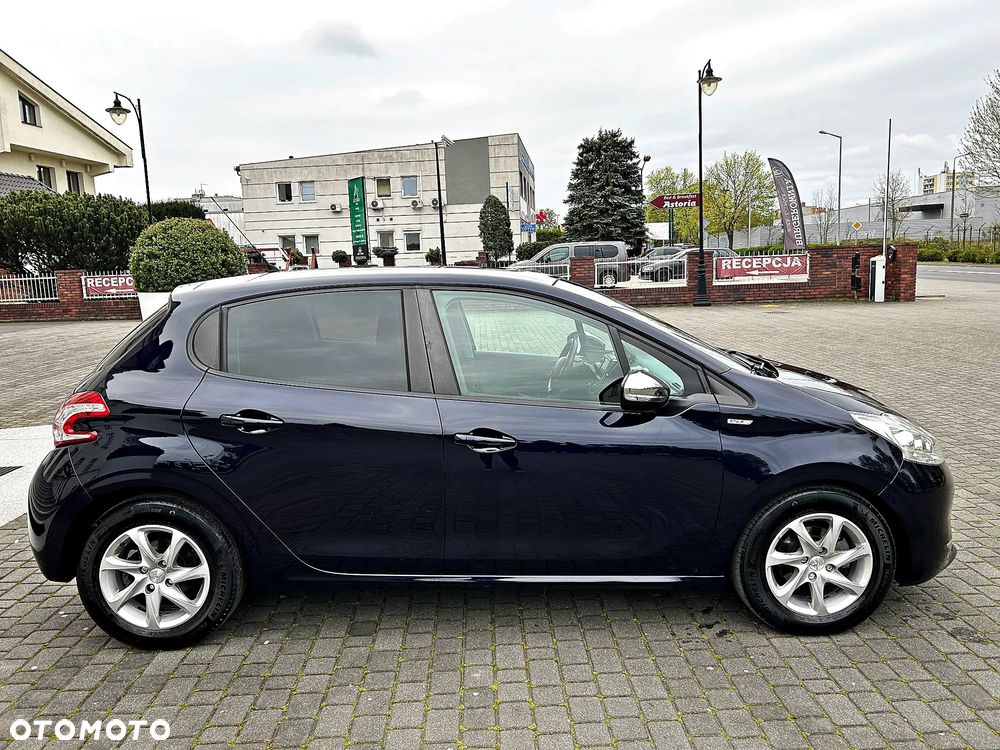 Peugeot 208 e-HDi 92 Stop&Start Style - 8
