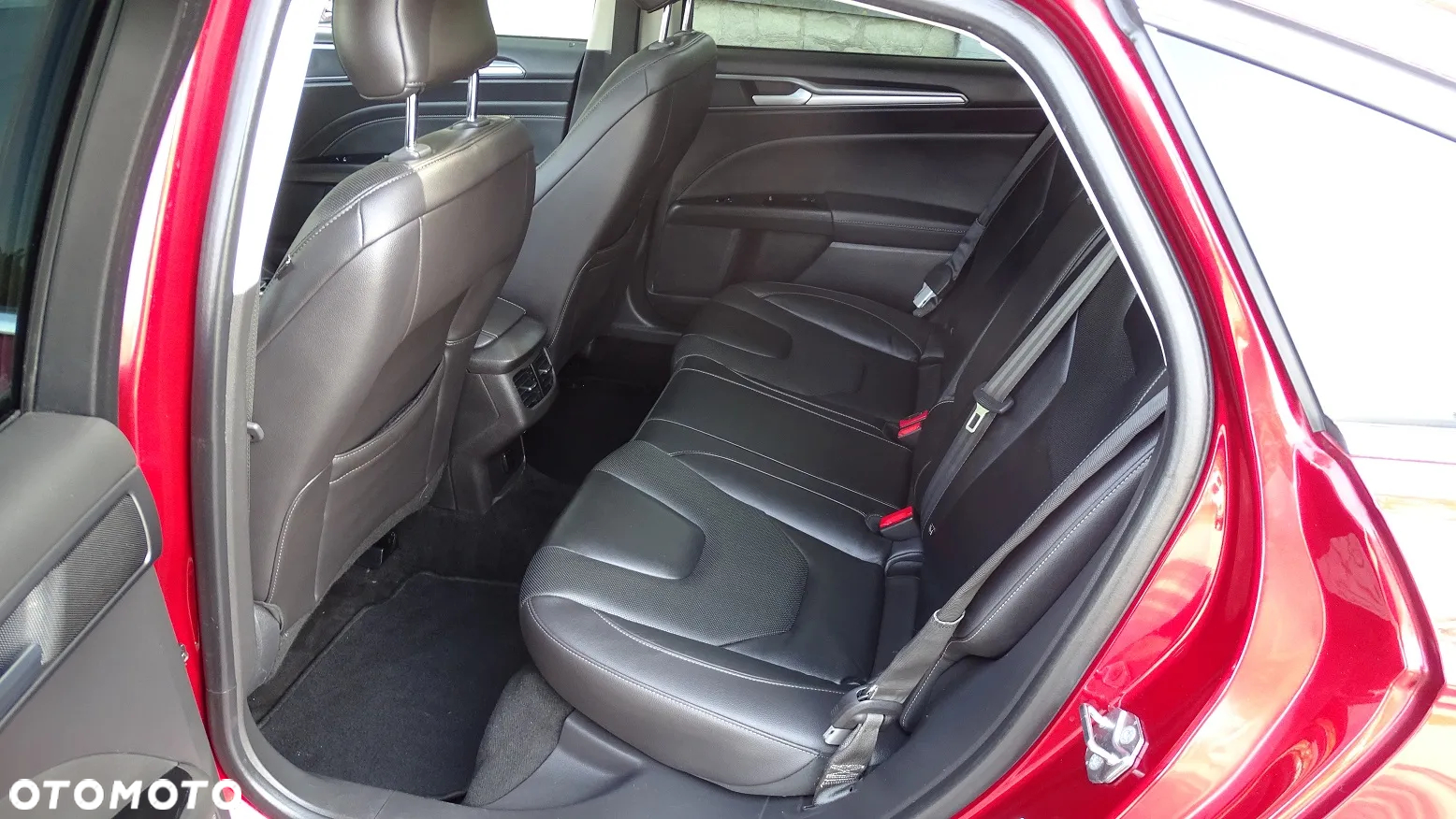 Ford Mondeo Turnier TDCi Bi-Turbo PowerShift-Aut Vignale - 14