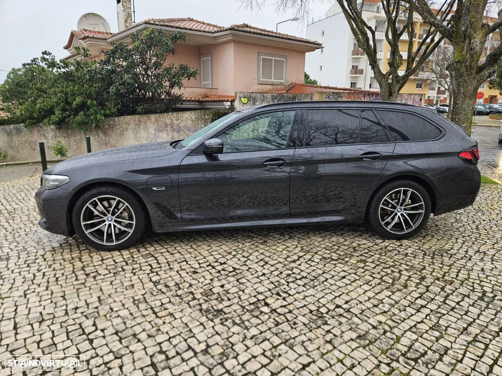 BMW 530 e Pack Desportivo M - 3