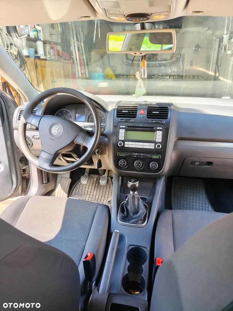 Volkswagen Jetta 1.9 TDI Comfortline - 6