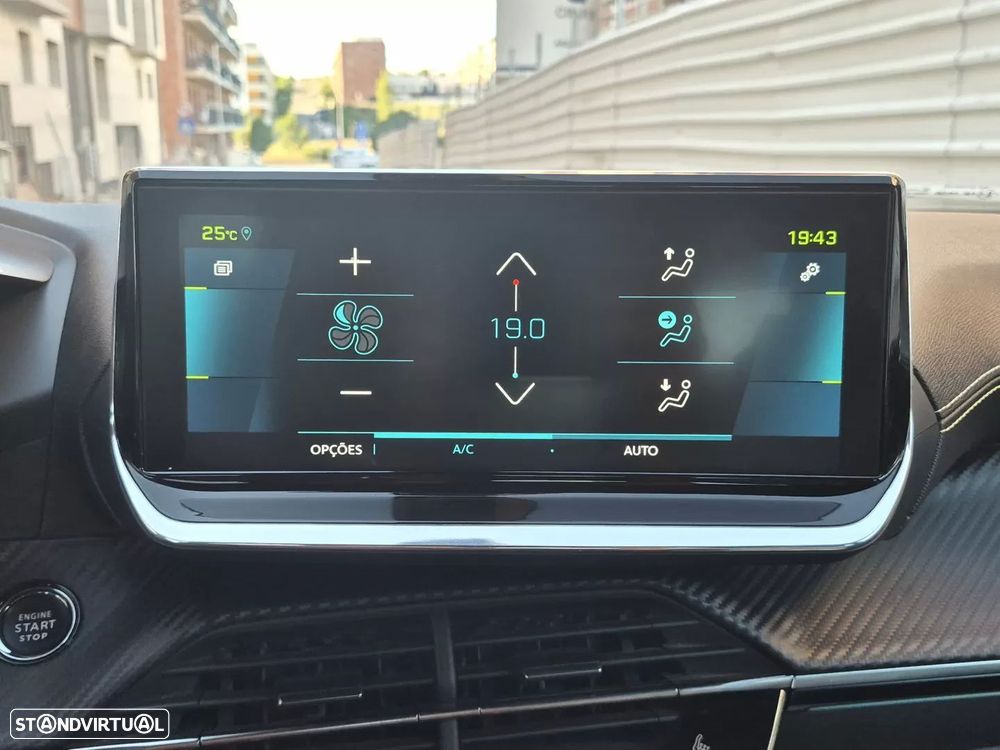 Peugeot e-2008 50 kWh GT Pack - 18
