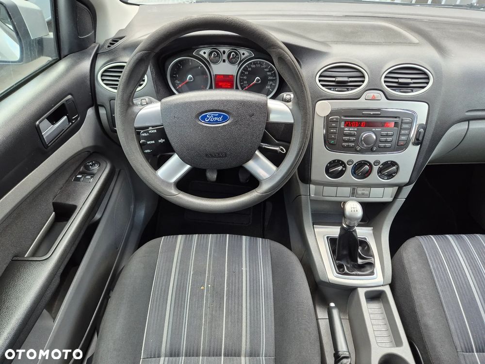 Ford Focus 1.6 TDCi FX - 13