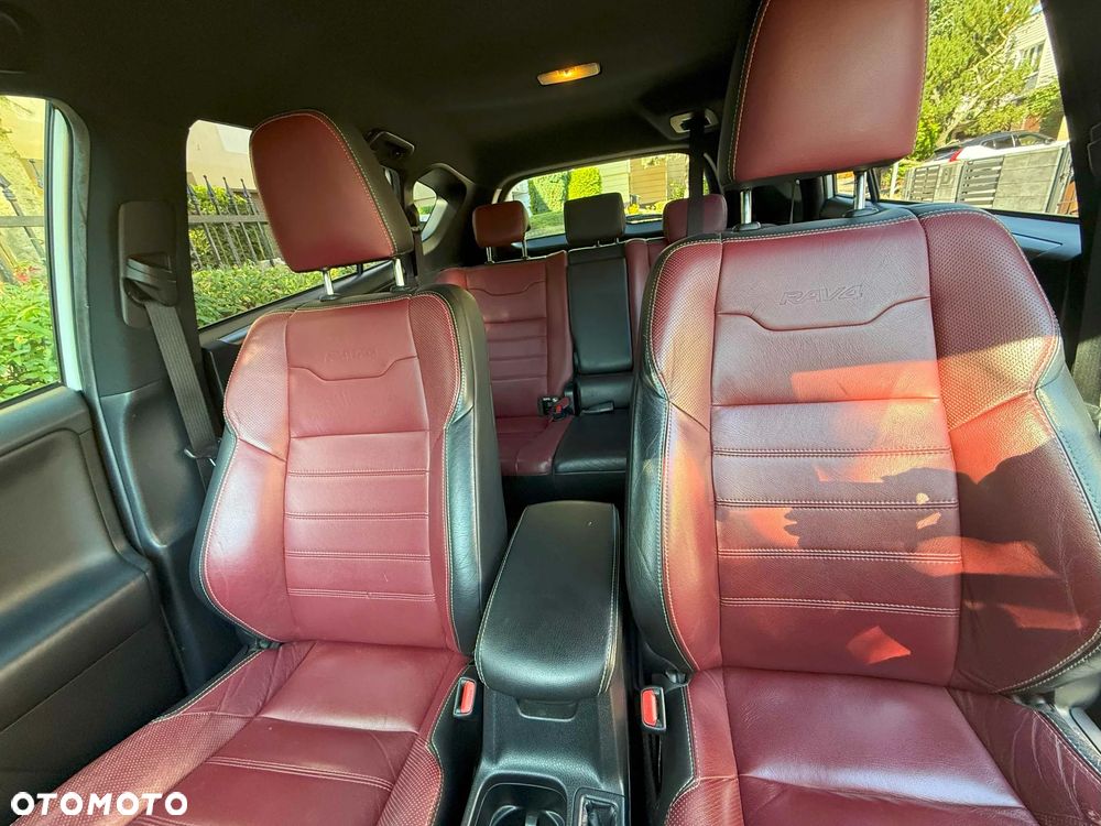 Toyota RAV4 - 4