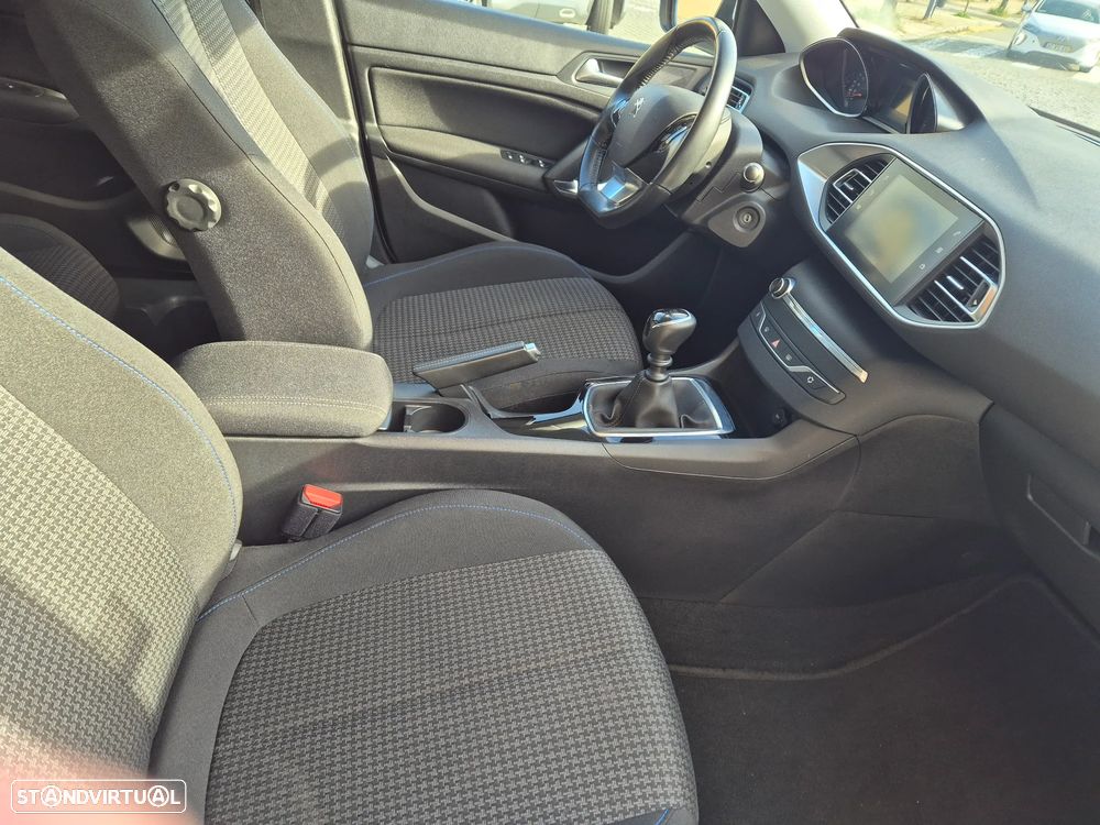 Peugeot 308 1.5 BlueHDi Style - 10