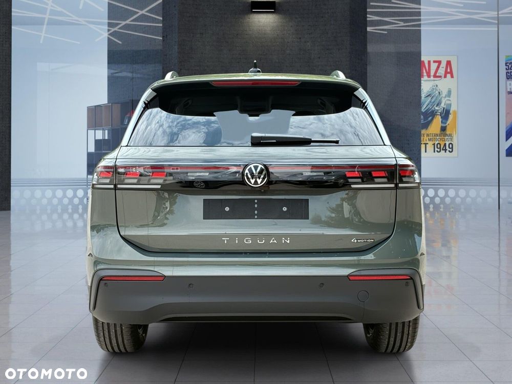 Volkswagen Tiguan - 10