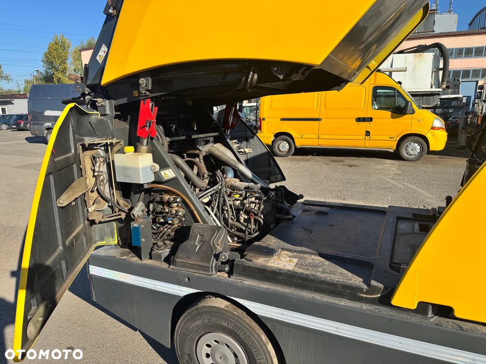 Inny BUCHER C202 - 11