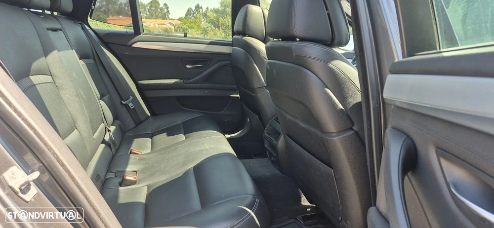 BMW 535 d xDrive Pack M Auto - 25