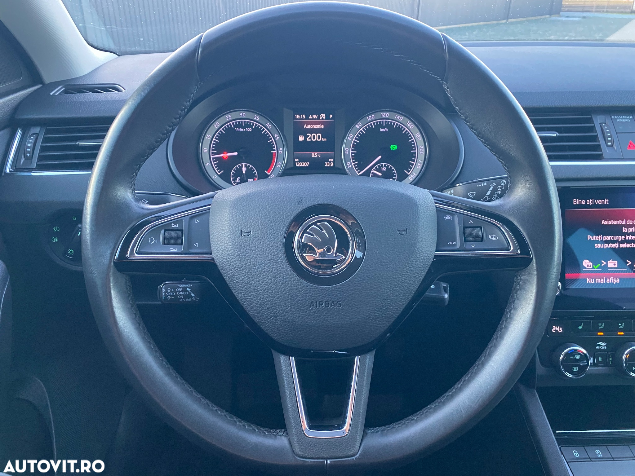 Skoda Octavia 2.0 TDI DSG Ambition - 19
