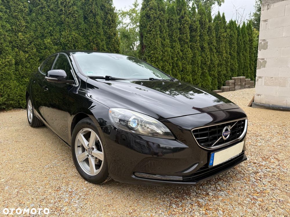Volvo V40 D2 Momentum - 1