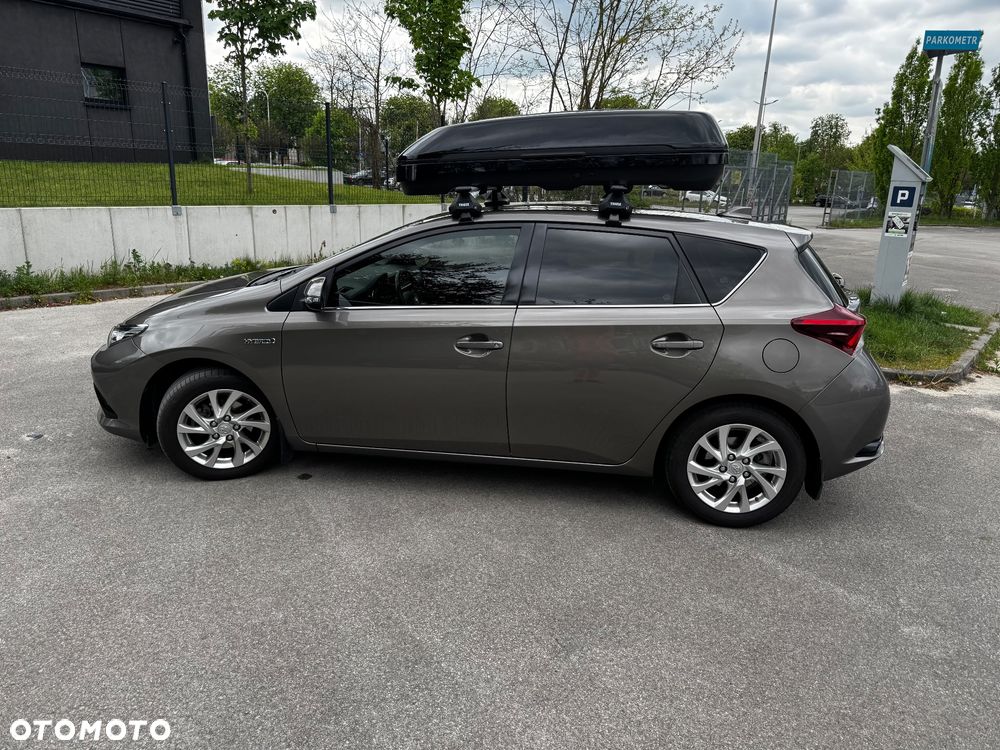 Toyota Auris Hybrid 135 Premium - 2