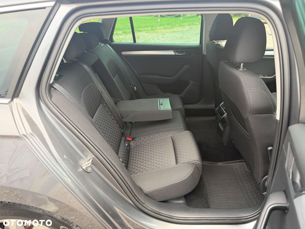 Skoda Superb 1.5 TSI mHEV Selection DSG - 20