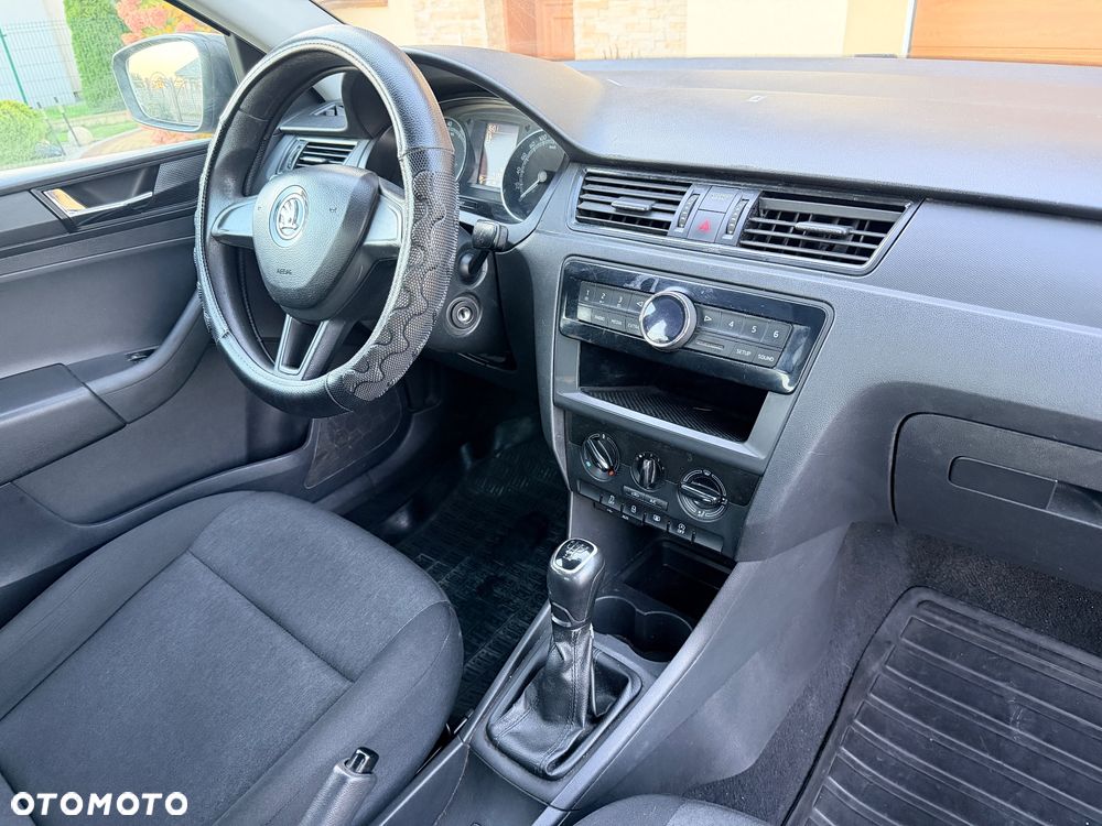 Skoda RAPID 1.0 TSI Active - 32