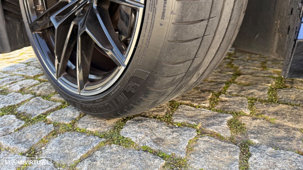 BMW M4 Competition xDrive - 20