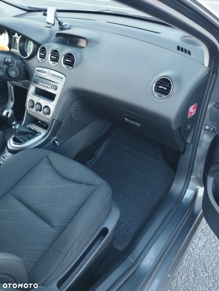Peugeot 308 1.6 Premium - 9
