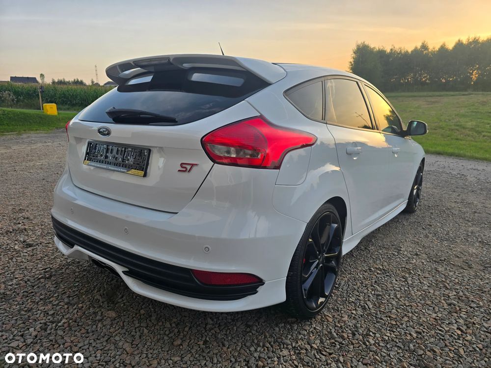 Ford Focus - 10