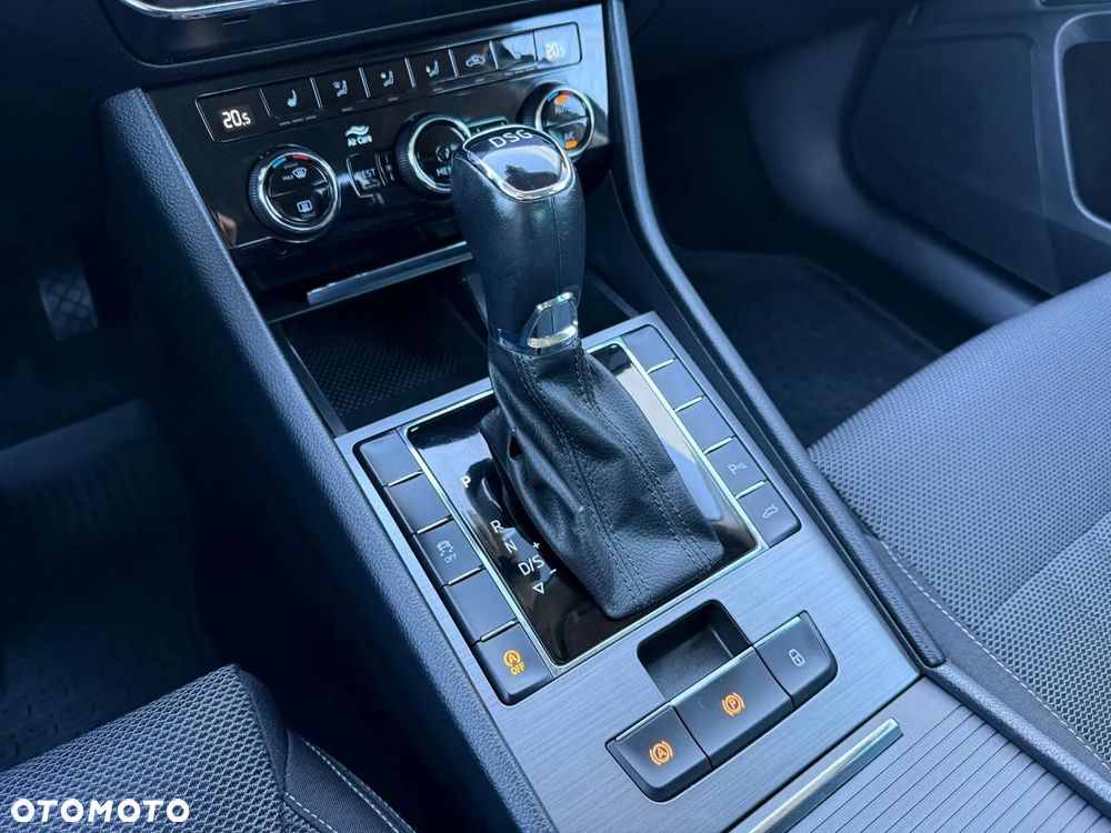 Skoda Superb 2.0 TSI Style DSG - 22