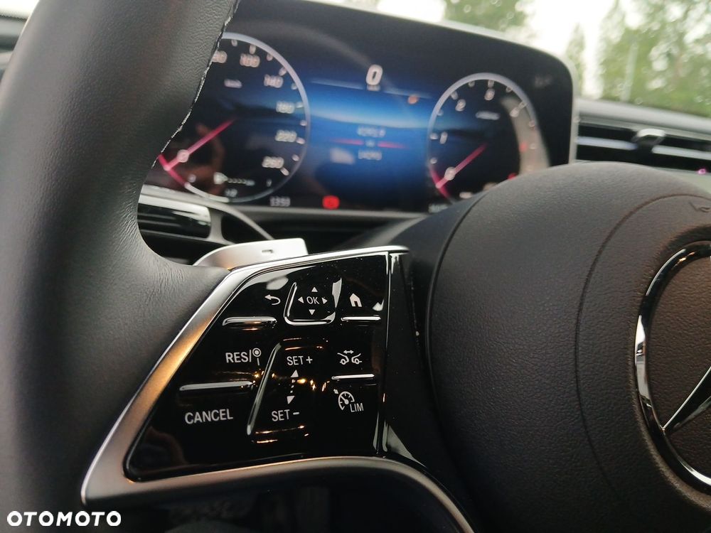 Mercedes-Benz Klasa E 200 d 9G-TRONIC Edition AVANTGARDE - 17