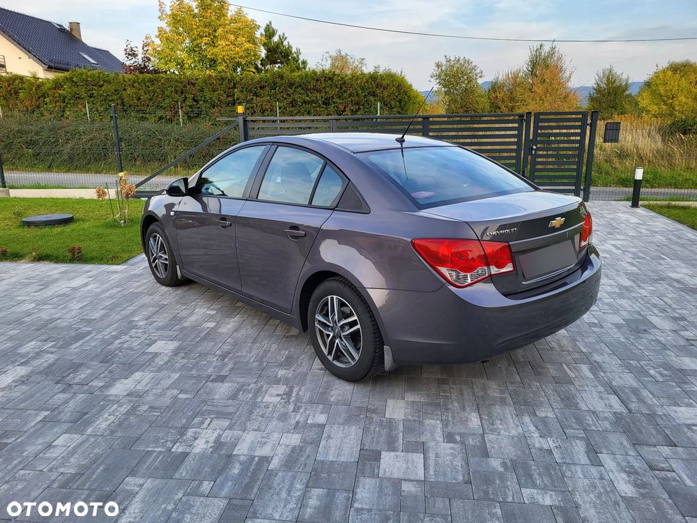 Chevrolet Cruze - 5