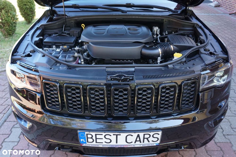 Jeep Grand Cherokee - 27