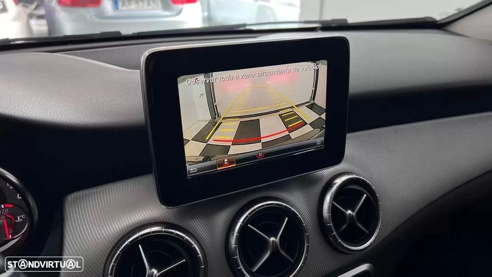 Mercedes-Benz CLA 180 d Shooting Brake Urban - 18