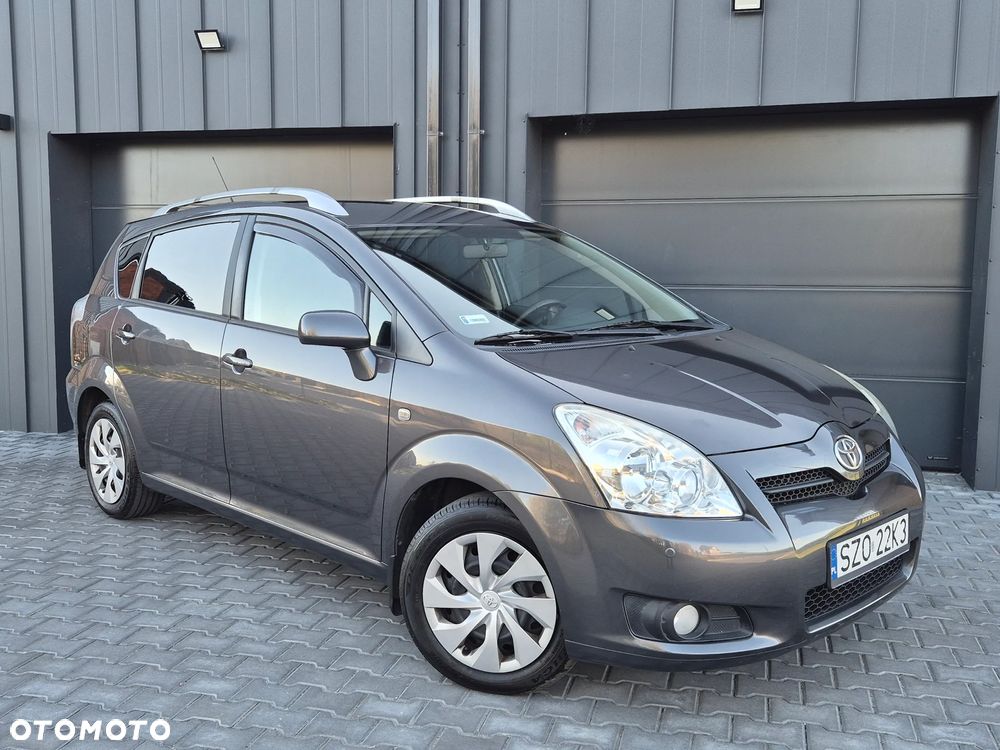 Toyota Corolla Verso 1.6 Premium - 1