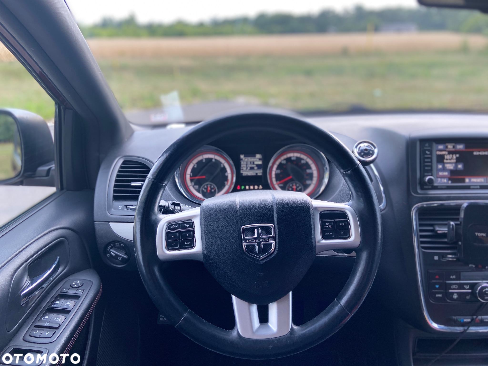 Dodge Grand Caravan - 13