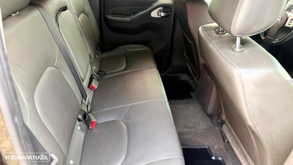 Nissan Navara 3.0 dCi V6 CD LE AT 4WD - 13