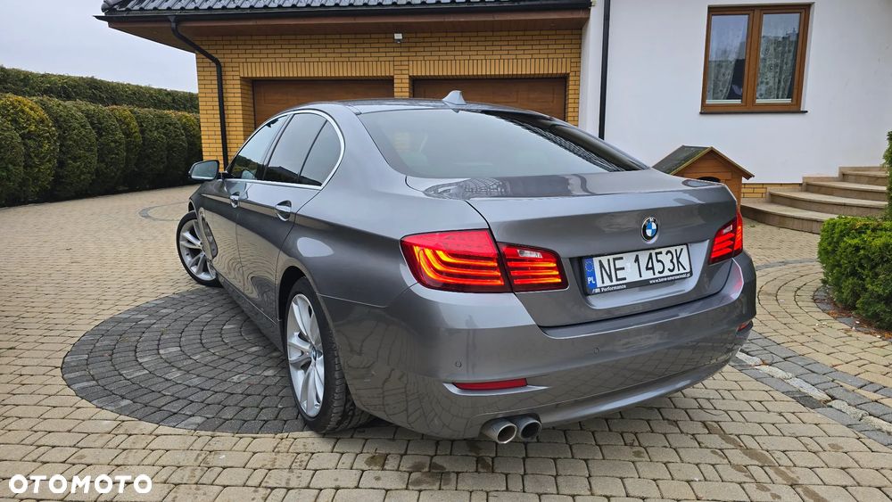 BMW Seria 5 525d xDrive Luxury Line - 17