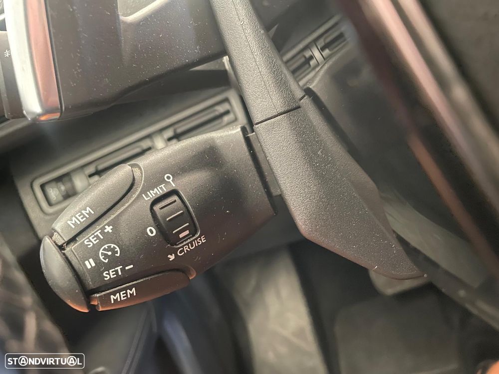 Peugeot 5008 BlueHDI 120 EAT6 Stop & Start Allure - 25